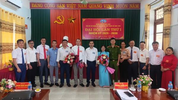 CHI BỘ CƠ QUAN ĐẢNG ỦY VÀ CHI BỘ CƠ QUAN UBMTTQ VIỆT NAM XÃ VẠN LINH TỔ CHỨC ĐẠI HỘI NHIỆM KỲ 2025 – 2030 THÀNH CÔNG TỐT ĐẸP