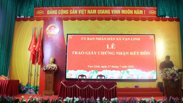 LỄ TRAO CHỨNG NHẬN ĐĂNG KÝ KẾT HÔN