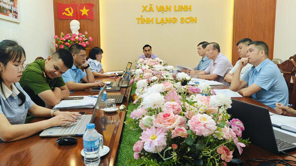 Ban Thường vụ Đảng ủy xã Vạn Linh họp chuyên đề về Đề án sáp nhập các trường học trên địa bàn