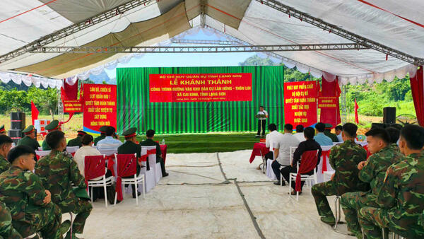 LỄ KHÁNH THÀNH CÔNG TRÌNH ĐƯỜNG VÀO KHU DÂN CƯ LÂN NÓNG:  GHI DẤU SỰ ĐOÀN KẾT, CHUNG SỨC VÌ NHÂN DÂN.